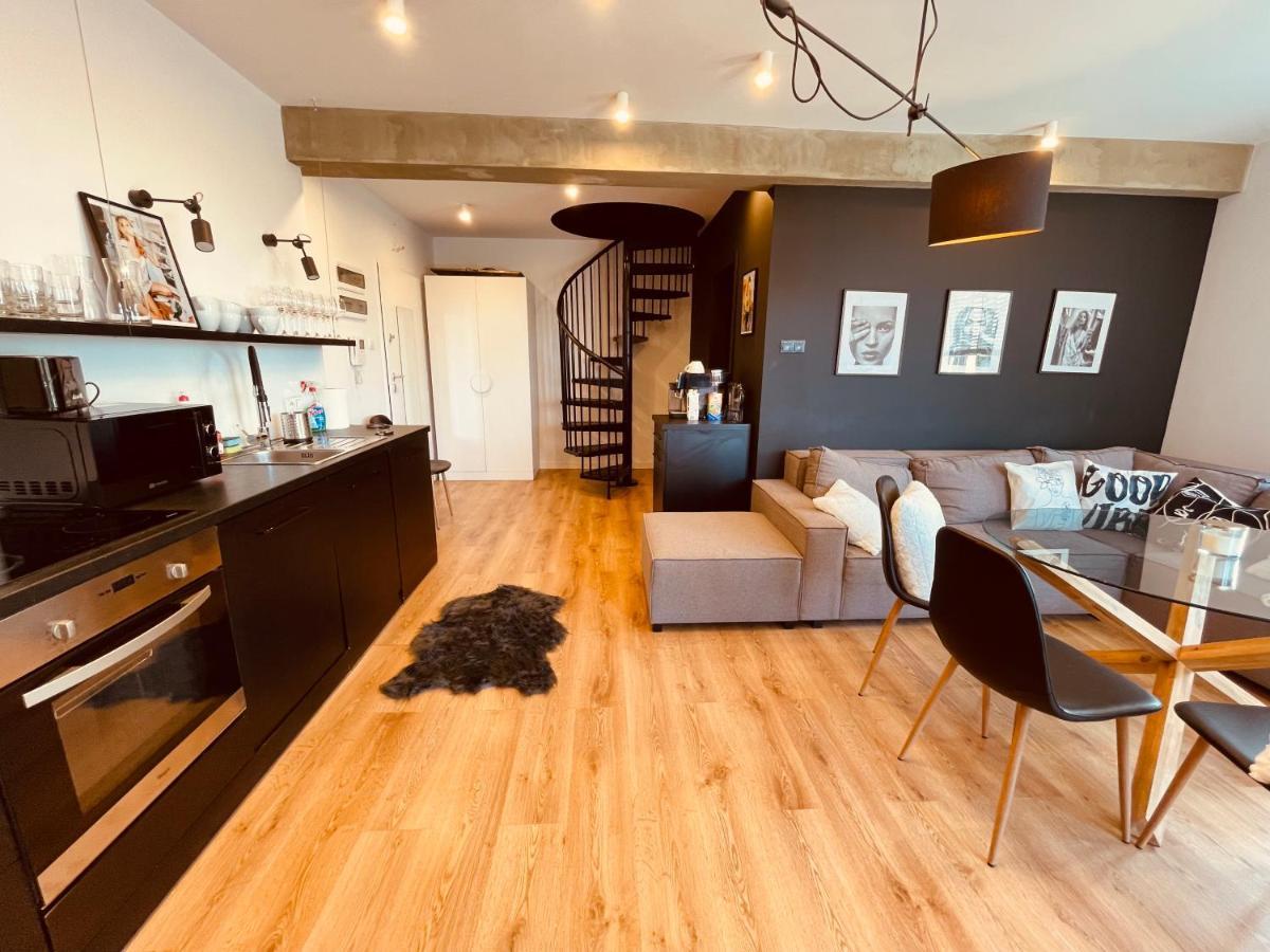Apartamenty Ktw Penthouse Z Tarasem Katowice Esterno foto